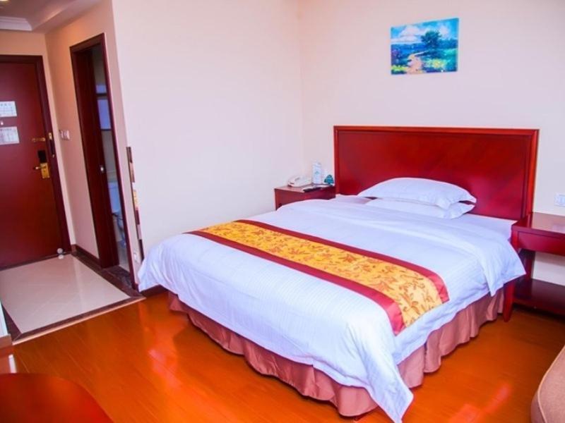Greentree Minhang District Pujiang Town Jiangyue Road Metro Station Hotel Shanghai