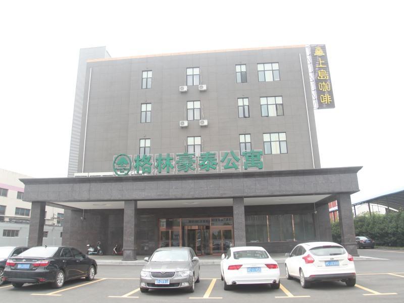 Greentree Minhang District Pujiang Town Jiangyue Road Metro Station Shanghai